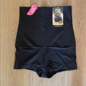 MaidenForm ShapeWear Highwaist Boyshort